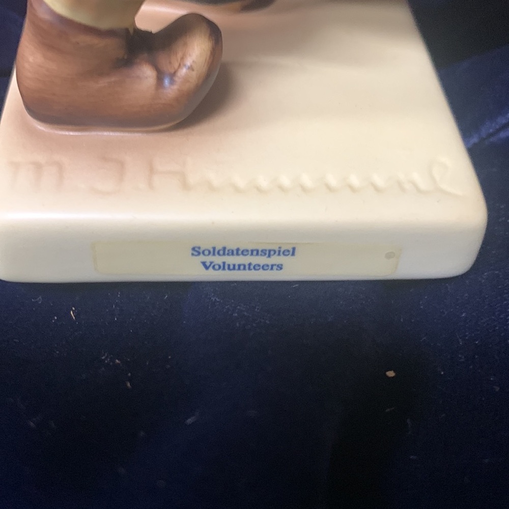 Goebel Hummel figurine "Volunteers" - Picture 4 of 4